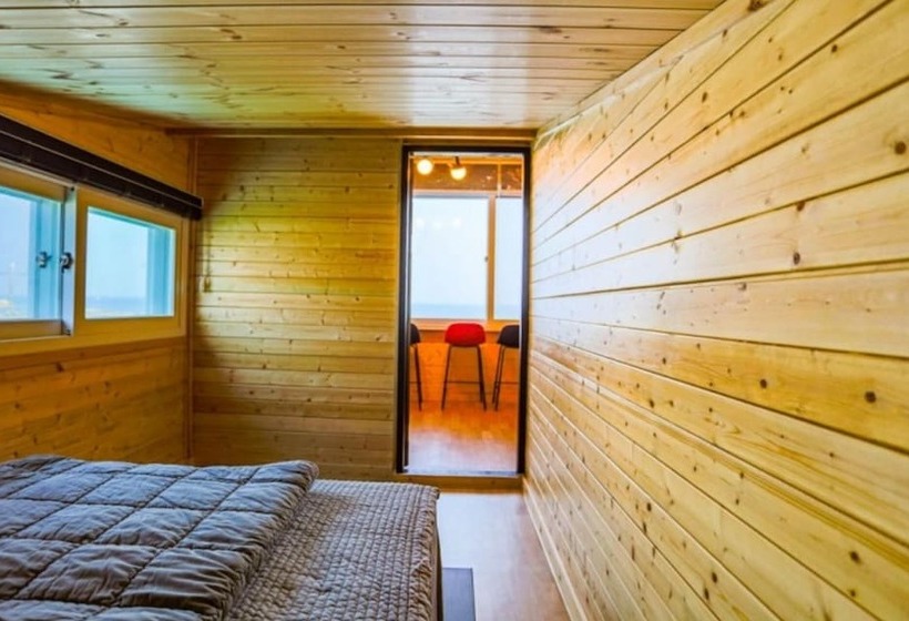 Goseong Hello Sea Caravan Pension