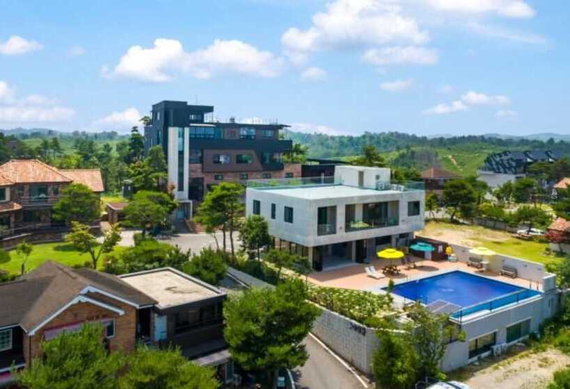 Goseong Morning View Pension