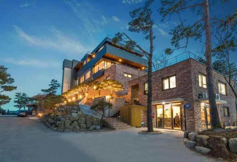 Goseong Morning View Pension