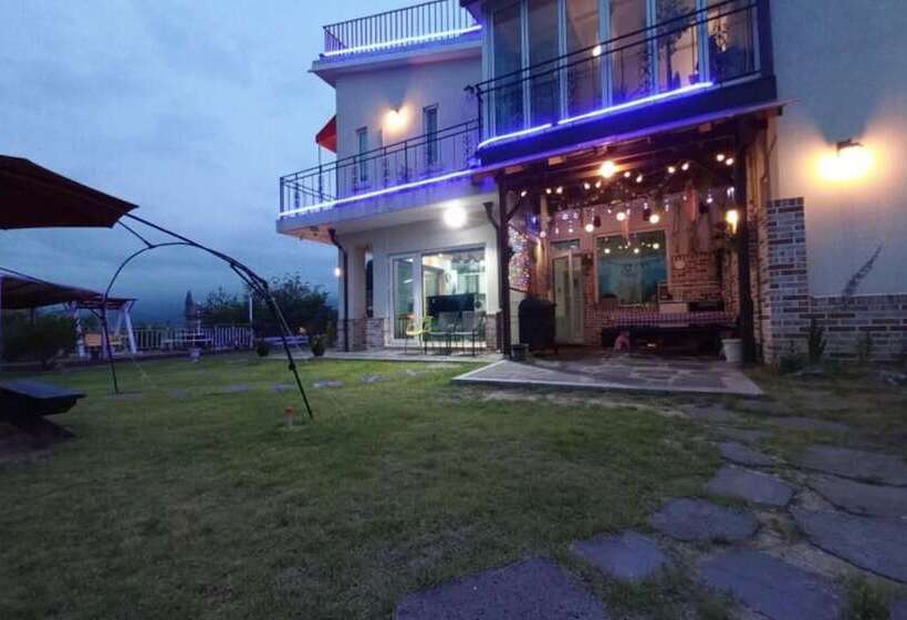 Goseong Rozelle Pension