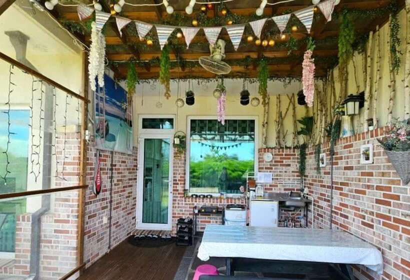 Goseong Rozelle Pension