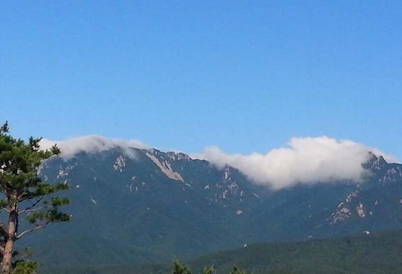 Goseong Sanmaru Pension