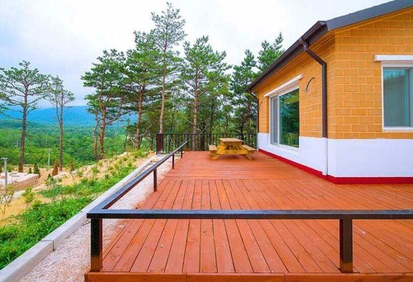 Goseong Sanmaru Pension