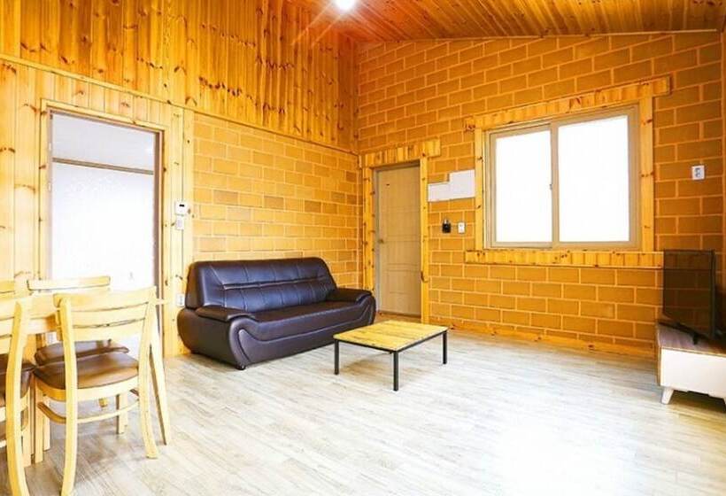 Goseong Sanmaru Pension