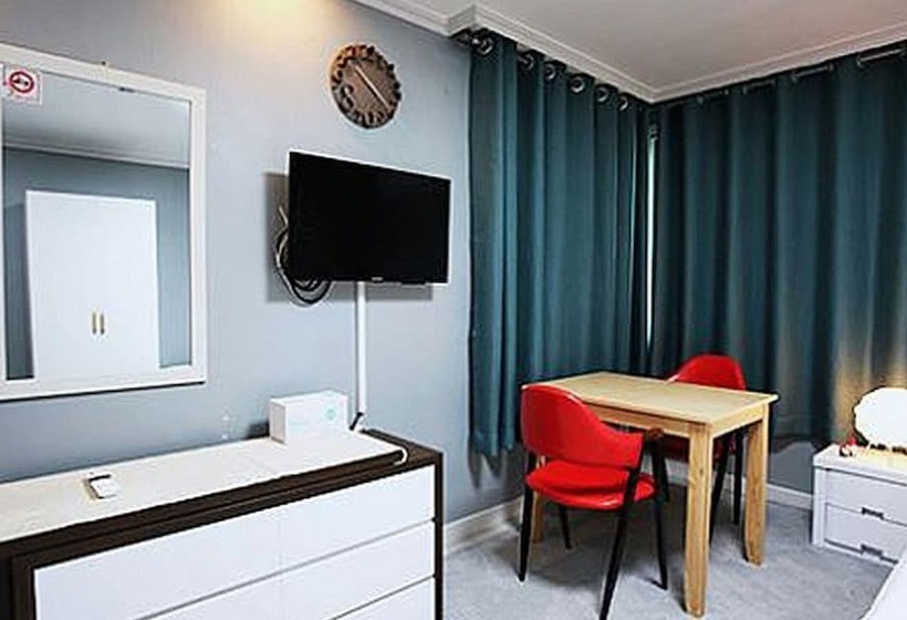 Goseong Santahus Pension