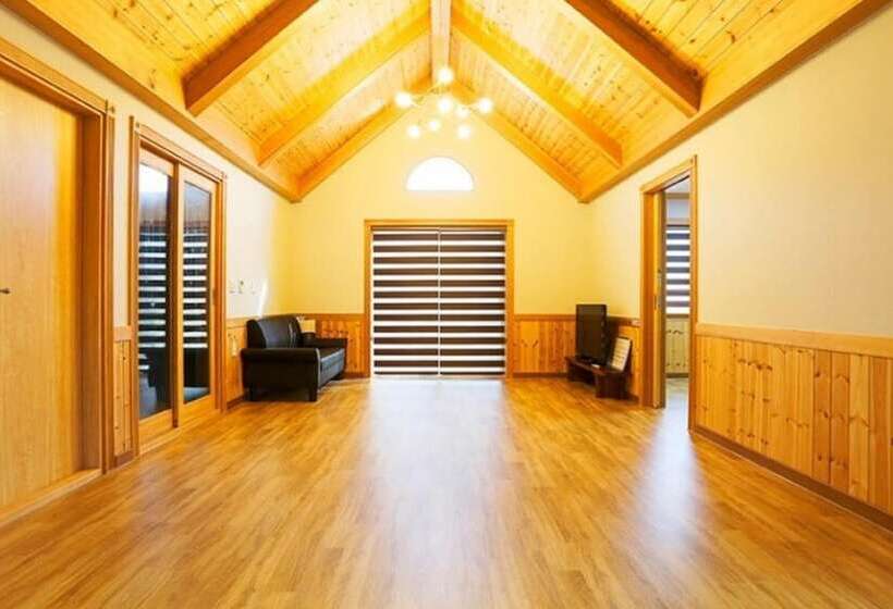 Gurye Sansuyu Kkotdamgil Pension