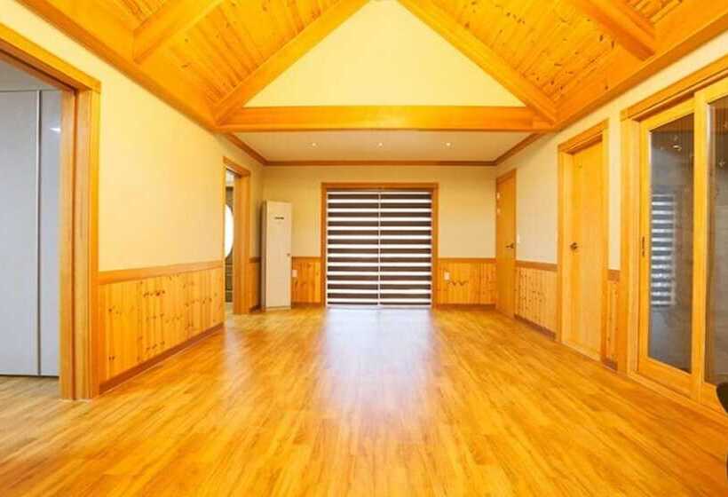 Gurye Sansuyu Kkotdamgil Pension