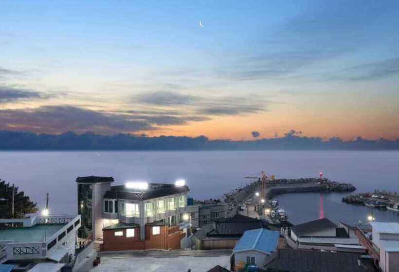 Gyeongju Marimo Pension