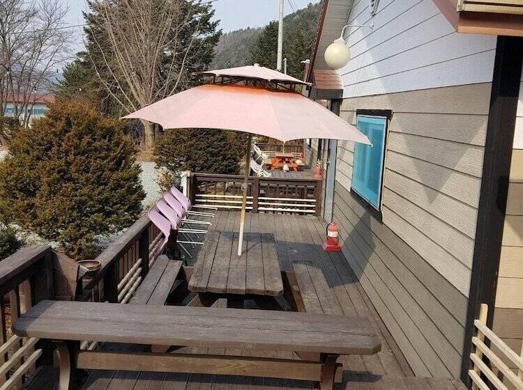 Hongcheon Daebakine Pension