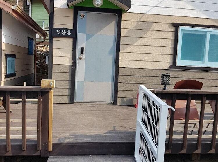 Hongcheon Daebakine Pension