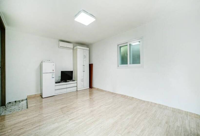 Hongcheon Daebakine Pension