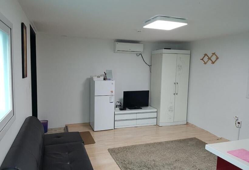 Hongcheon Daebakine Pension