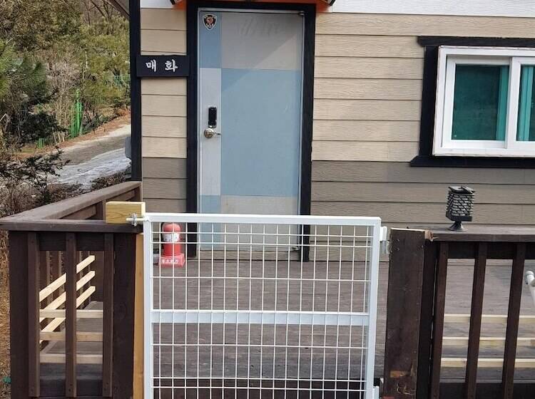 Hongcheon Daebakine Pension