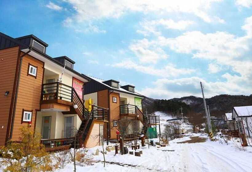 Hongcheon Dalbit Sonata Pension