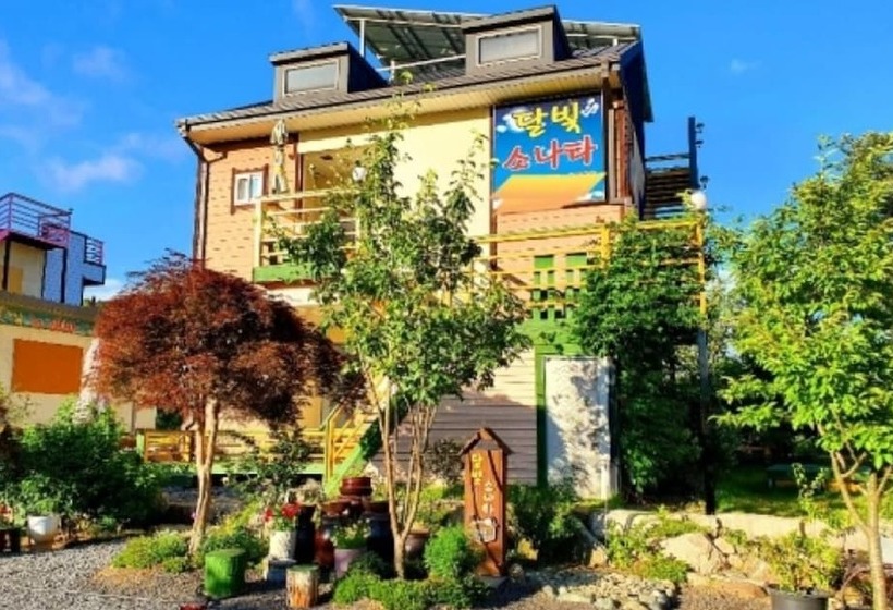 Hongcheon Dalbit Sonata Pension