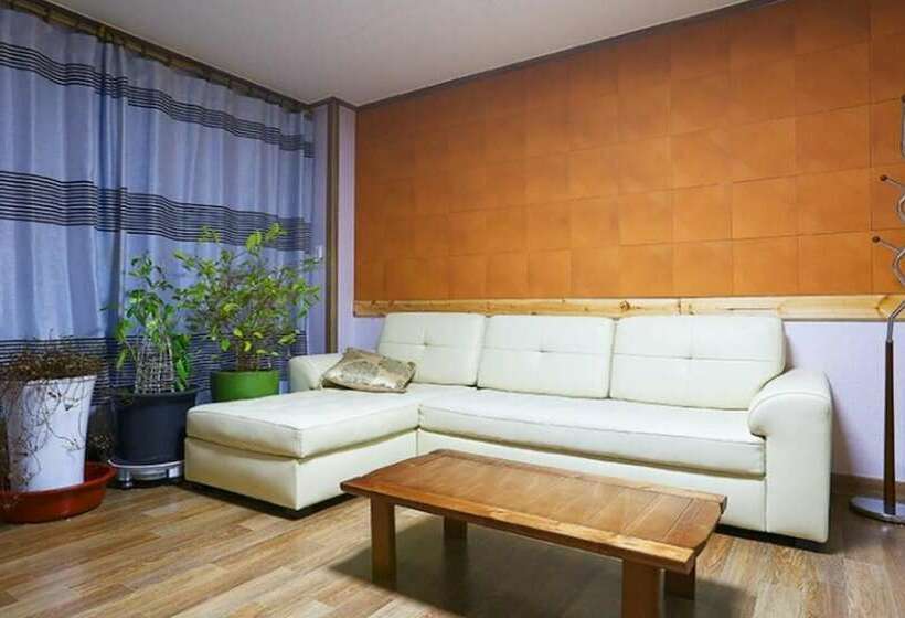 Hongcheon Kkotjip Pension