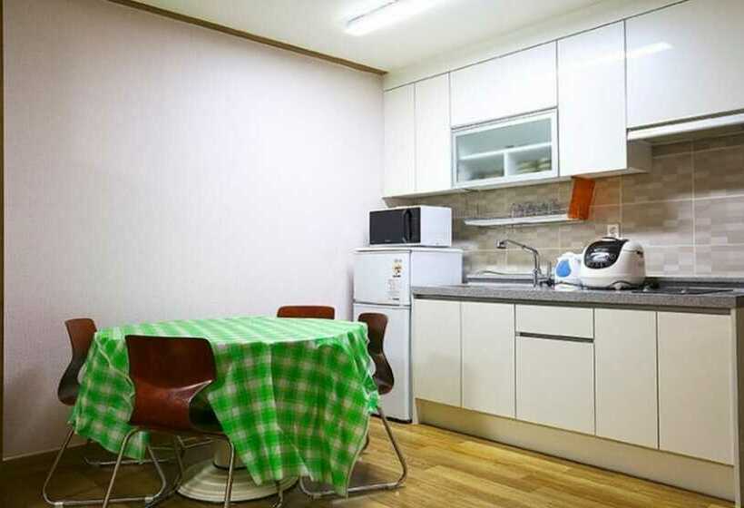 Hongcheon Kkotjip Pension