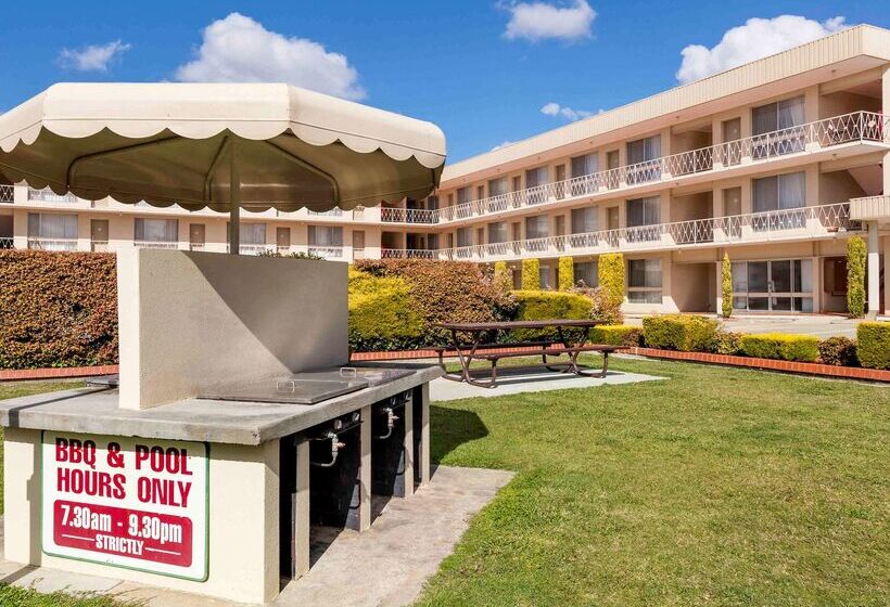 هتل Breakfree Queanbeyan