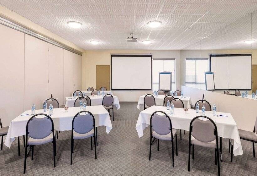 هتل Breakfree Queanbeyan