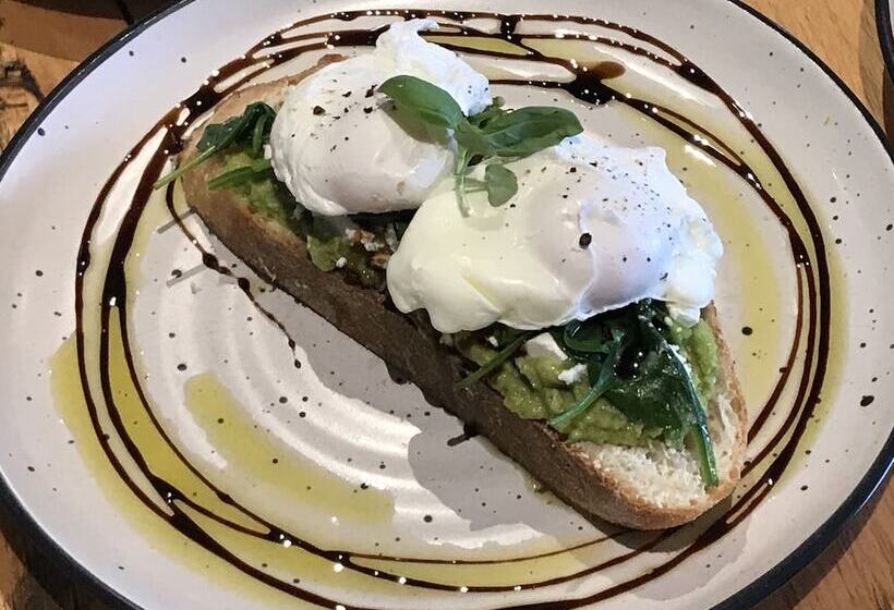 هتل Breakfree Queanbeyan