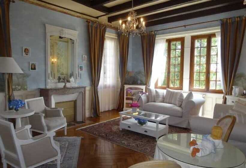 ホテル Chambres Dhôtes Au Château De Vernières