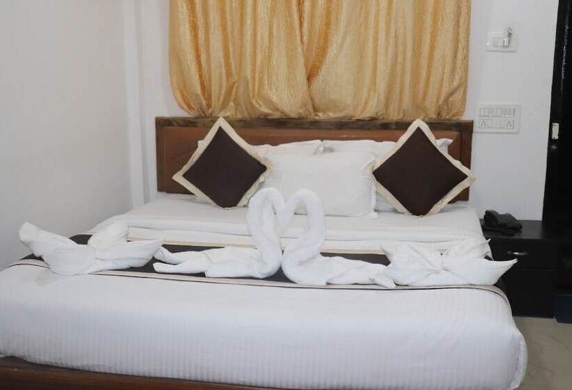 בית מלון כפרי Coorg Maharaja Resorts And Spa