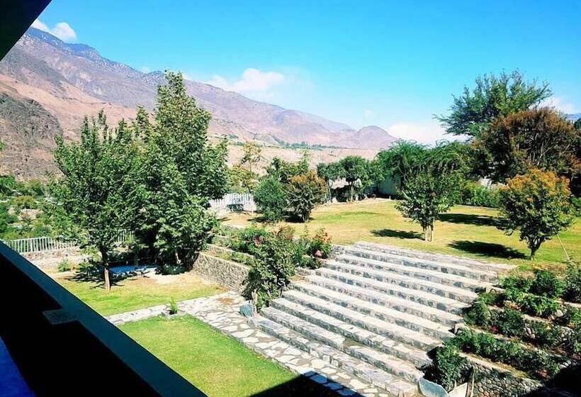 Hotel Gahirat Castle