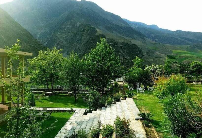 Hotel Gahirat Castle