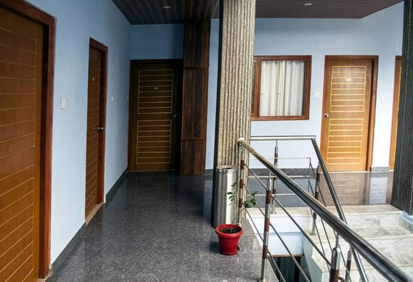 هتل Goroomgo Divine Hills Shimla