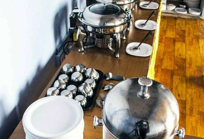 هتل Goroomgo Divine Hills Shimla