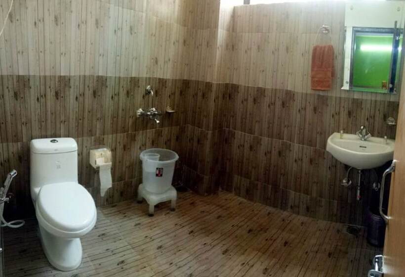 هتل Goroomgo Divine Hills Shimla