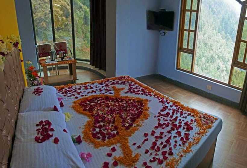 هتل Goroomgo Divine Hills Shimla