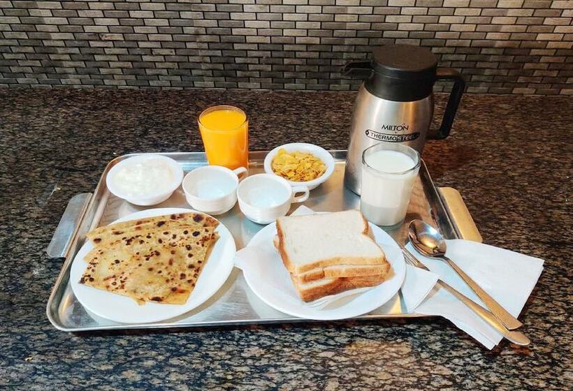 Grg Hotel Hidden Chalet Mall Road Nainital