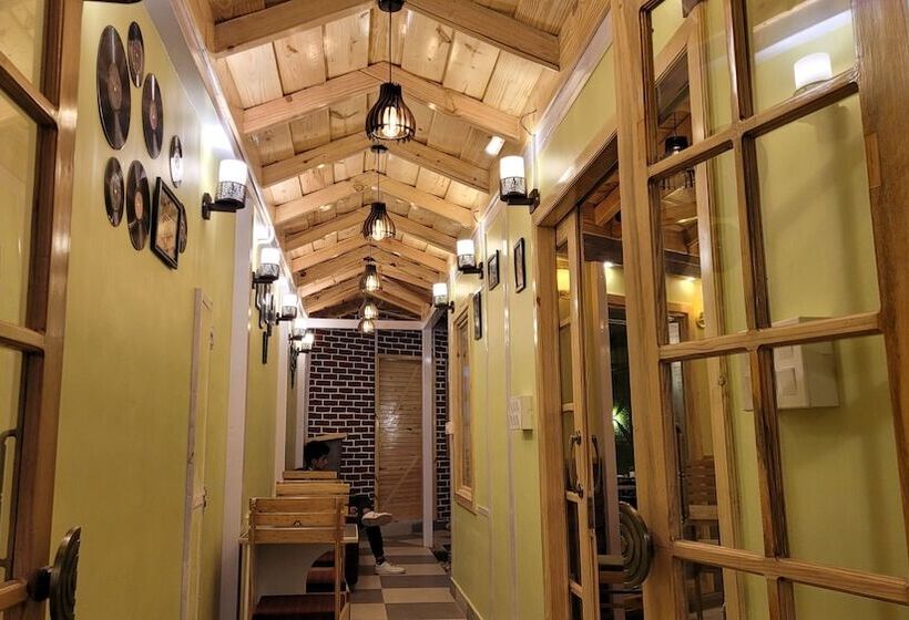 Grg Hotel Hidden Chalet Mall Road Nainital