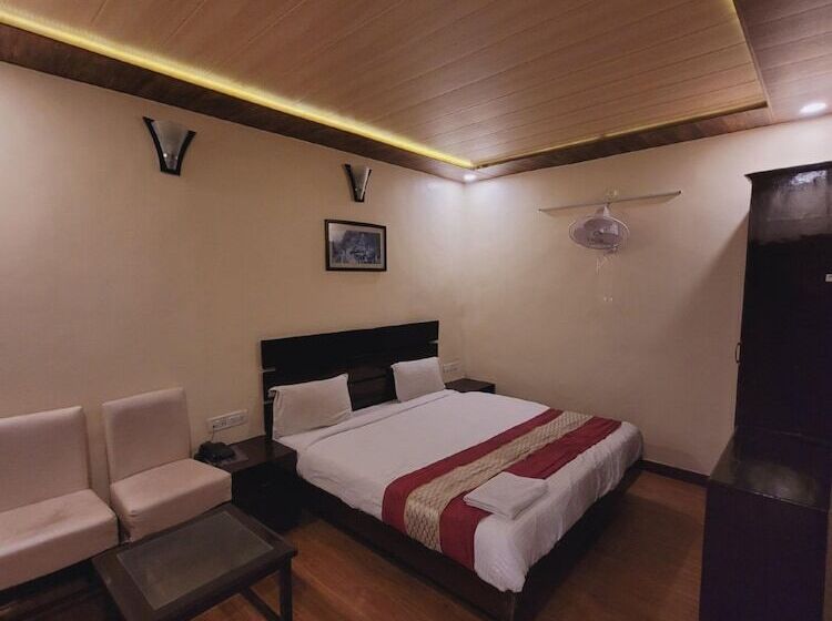 Grg Hotel Hidden Chalet Mall Road Nainital