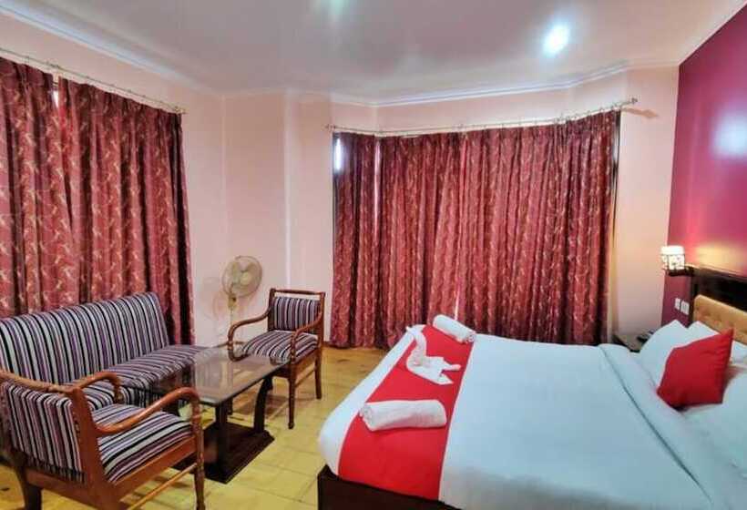 Отель Goroomgo Marc Shimla