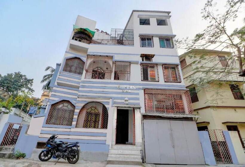 Hotel Goroomgo Woodstock Homestay