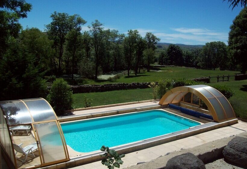 호텔 Gîtes Au Château De Vernières