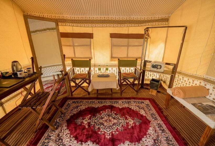 בית מלון כפרי Hanuwantiya Tent City Jal Mahotsav