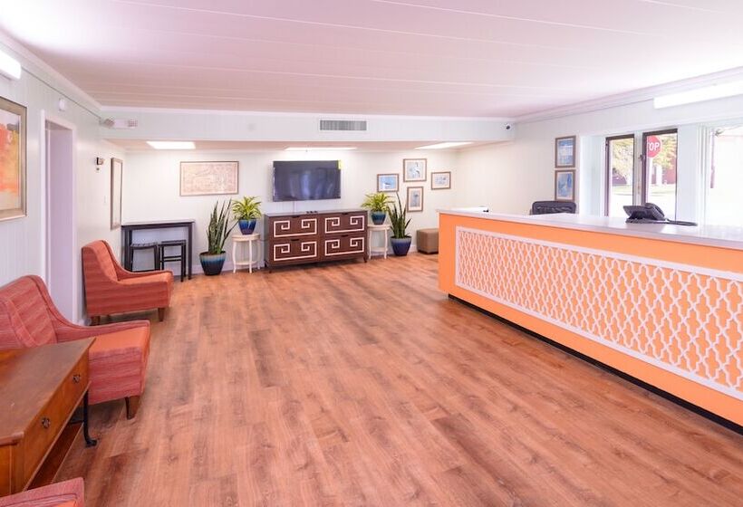 酒店 Heart Of Manteo Motor Lodge
