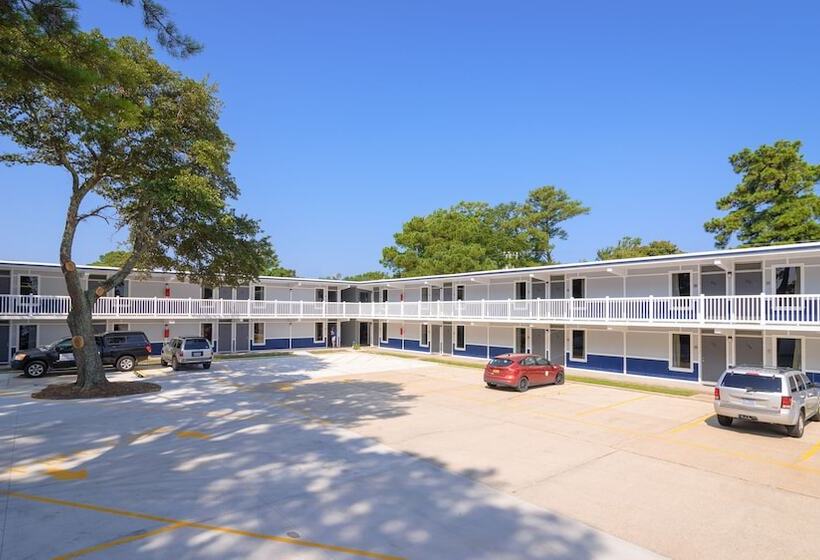 酒店 Heart Of Manteo Motor Lodge