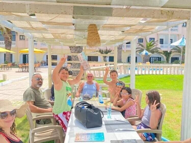 Отель Hôtel Résidence El Fatimi