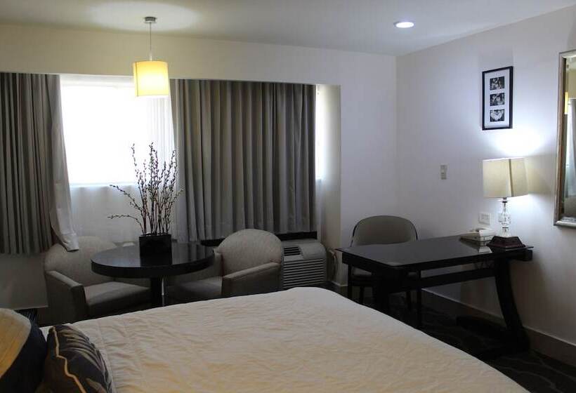 בית מלון כפרי Wyndham Garden Los Mochis Plaza Inn