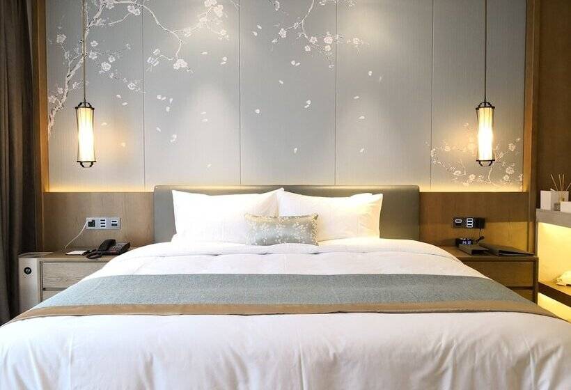 Отель Leisure Tourism Resort Narada Guilin