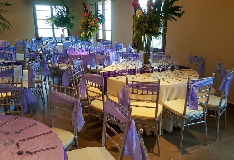 Отель Los Brezos Boutique