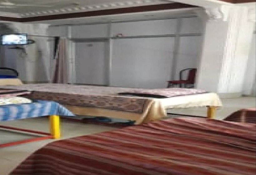 ホテル Goroomgo R. K. Dormitory Lucknow