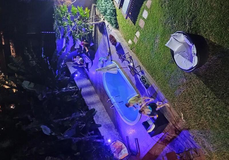 Отель Namorada Brava Guest House