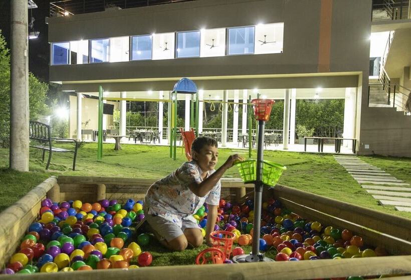 Отель Natural Hill S By H&r