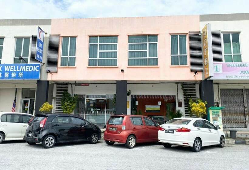 One One 08 Hotel Sungkai