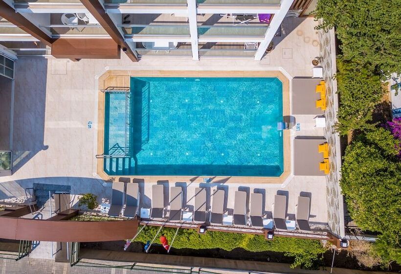 فندق Princess Kinli Suites